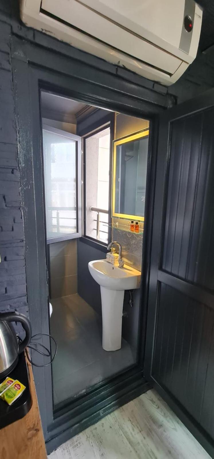 Royal Suite Hotel Istanboel Buitenkant foto